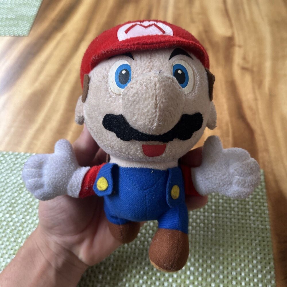 Small Nintendo Super Mario‎ Bros Plush Toy